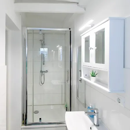 9 - A85469 Apartment